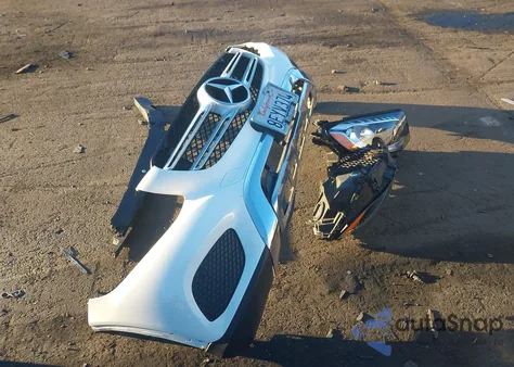 2018 Mercedes-Benz Glc 300 from USA, damaged, VIN WDC0G4JB6JF437965